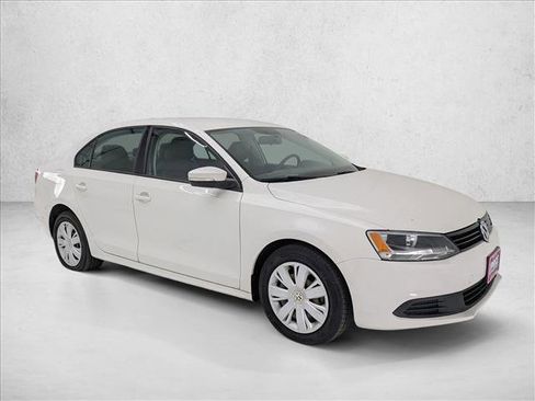 Used 2014 Volkswagen Jetta SE image 3