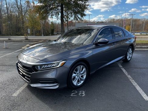 Used 2018 Honda Accord LX image 29