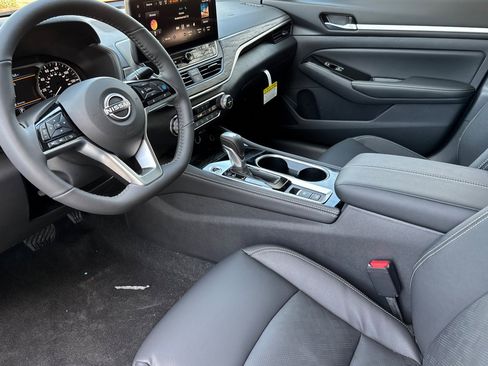 New 2025 Nissan Altima 2.5 SL image 7