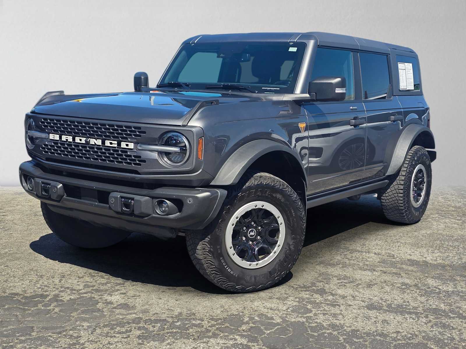 Used 2022 Ford Bronco Badlands AWD/4WD image 1