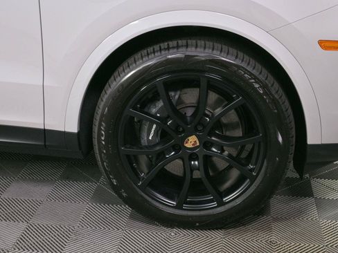 New 2026 Porsche Cayenne AWD/4WD image 37