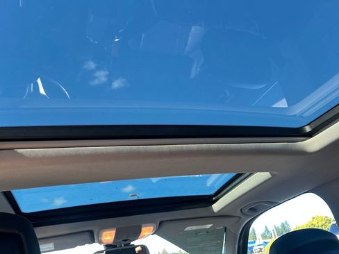 Used 2013 Mercedes-Benz GLK 350 4MATIC image 25