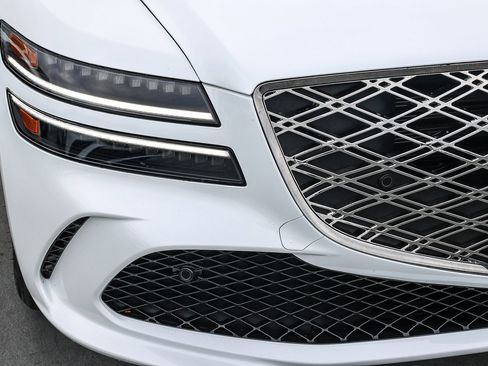 Used 2025 Genesis G80 2.5T image 10