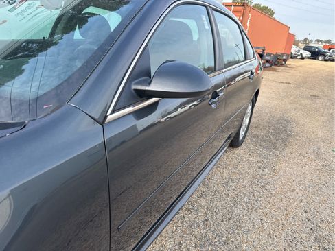 Used 2012 Chevrolet Impala LT image 13