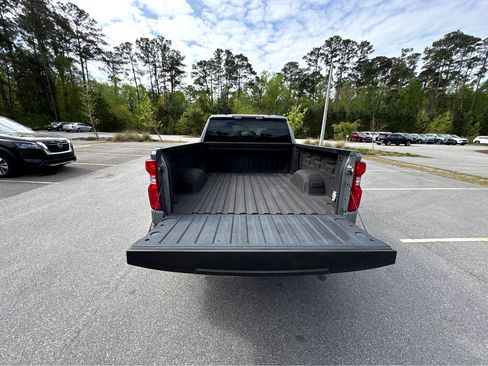 Used 2023 Chevrolet Silverado 1500 Custom image 15