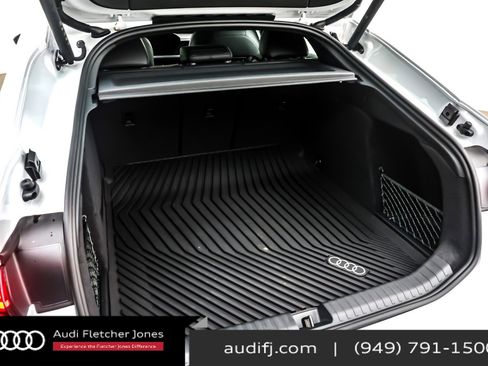 Used 2025 Audi S6 e-tron Premium w/ Convenience Package image 23