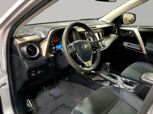 Used 2015 Toyota RAV4 LE AWD/4WD image 18