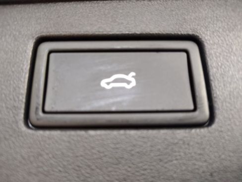 New 2026 Volkswagen Tiguan SE image 19