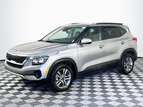 Used 2021 Kia Seltos S image 4