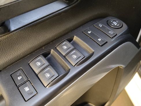 Used 2018 Chevrolet Silverado 1500 LT w/ All Star Edition AWD/4WD image 27