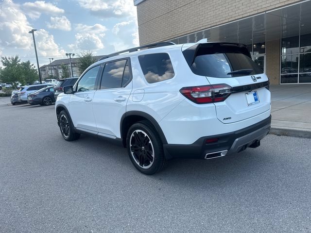 New 2026 Honda Pilot Touring image 2
