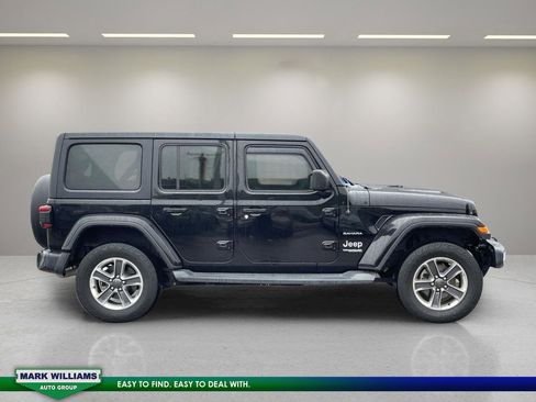 Used 2019 Jeep Wrangler Unlimited Sahara w/ Safety Group image 9