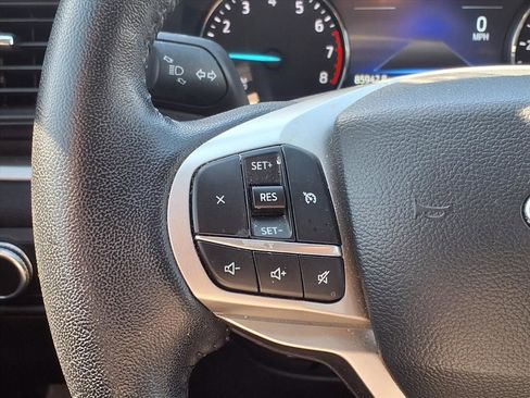 Used 2022 Ford Explorer XLT image 10