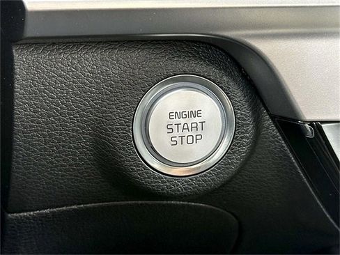 New 2025 Kia Telluride S image 17