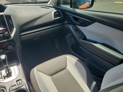 Used 2019 Subaru Crosstrek 2.0i Premium AWD/4WD image 17