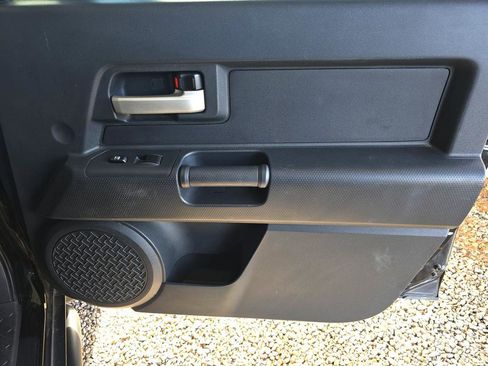 Used 2008 Toyota FJ Cruiser 4WD image 24