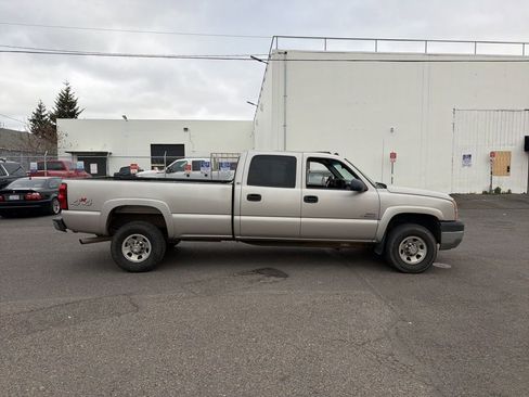 Used 2005 Chevrolet Silverado 3500 LS w/ Heavy-Duty Power Package image 6