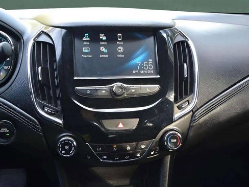 Used 2017 Chevrolet Cruze Premier image 15