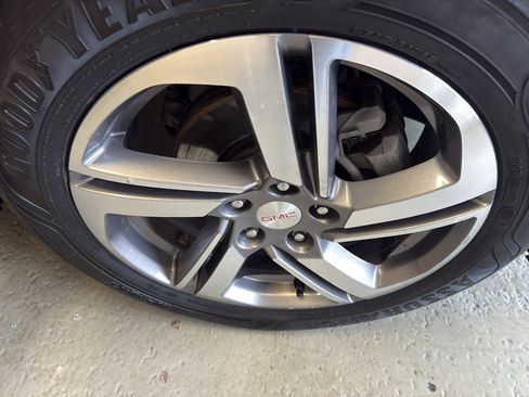 Used 2018 GMC Terrain SLT w/ Preferred Package image 32