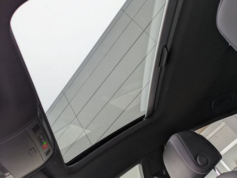 Used 2021 Volkswagen Arteon SEL image 16