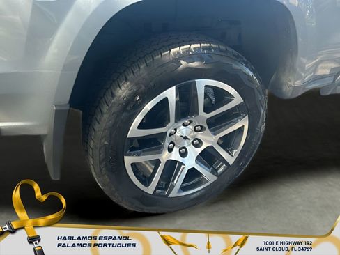 Used 2024 Chevrolet Colorado Z71 w/ Z71 Convenience Package 2 image 11