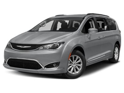 Used 2019 Chrysler Pacifica Touring-L Plus w/ Tire & Wheel Group