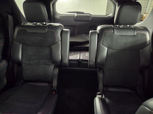 Used 2025 Ford Explorer ST w/ Sun And Sound Package AWD/4WD image 22