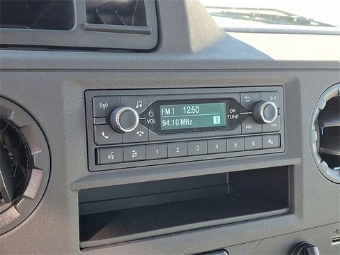 Used 2024 Ford E-450 and Econoline 450 Super Duty w/ Driver's Safety Package image 15