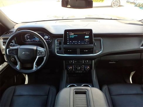Used 2023 Chevrolet Suburban Z71 w/ Luxury Package image 25