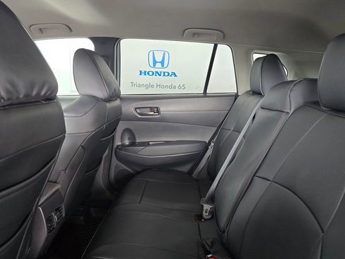 Used 2025 Toyota Corolla Cross LE FWD image 17