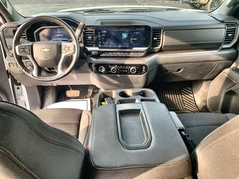 Certified 2024 Chevrolet Silverado 1500 LT AWD/4WD image 19