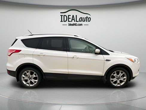Used 2016 Ford Escape Titanium AWD/4WD image 2
