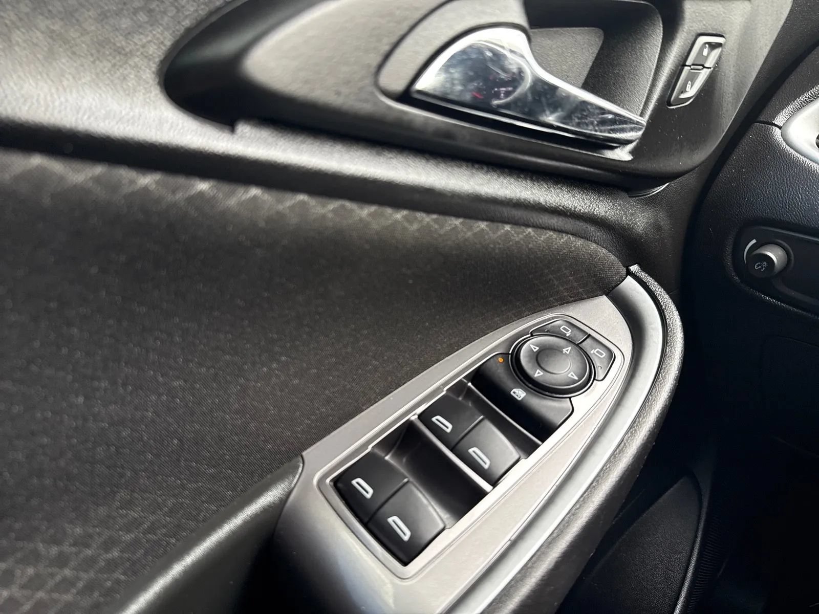 Used 2024 Chevrolet Malibu LS FWD image 17