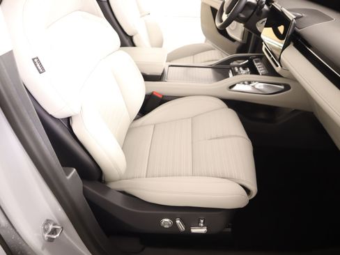 New 2026 Lincoln Nautilus Reserve AWD/4WD image 12