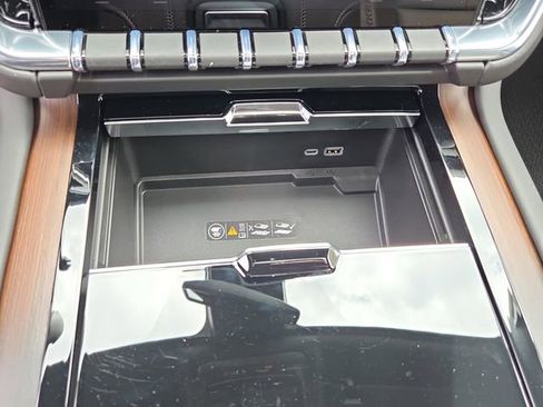 New 2026 GMC Yukon XL Denali w/ Sun & Power Step Package image 32