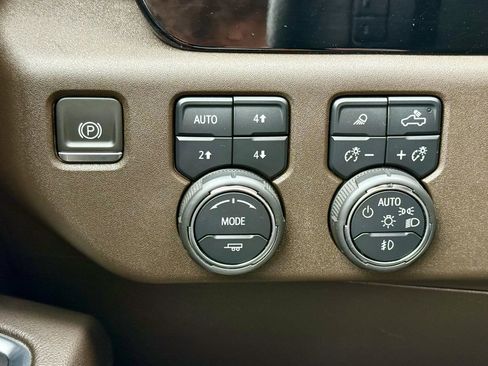 Used 2024 Chevrolet Silverado 1500 LTZ w/ LTZ Convenience Package II image 26