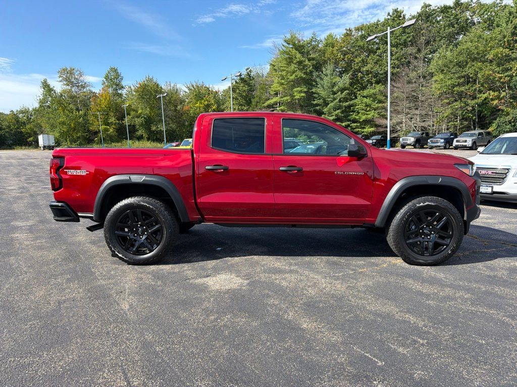 Certified 2025 Chevrolet Colorado Trail Boss AWD/4WD image 8