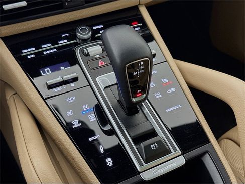 Used 2023 Porsche Cayenne S image 22