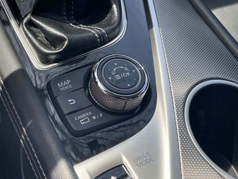 Used 2017 INFINITI Q50 3.0t Premium w/ Driver Assistance Package image 23