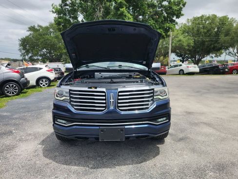 Used 2017 Lincoln Navigator L Select RWD image 11