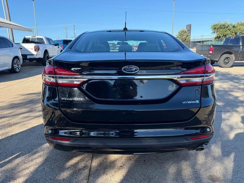 Used 2018 Ford Fusion S image 6