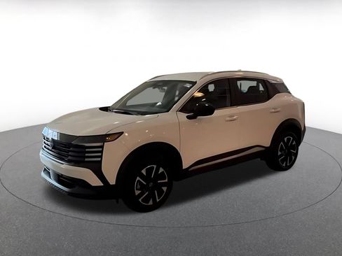 Used 2026 Nissan Kicks SV w/ Cold Weather Package AWD/4WD image 8