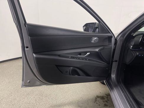New 2026 Hyundai Elantra Limited FWD image 19