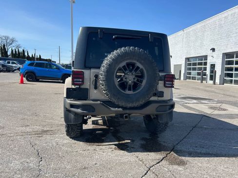 Certified 2016 Jeep Wrangler Unlimited Sahara image 24