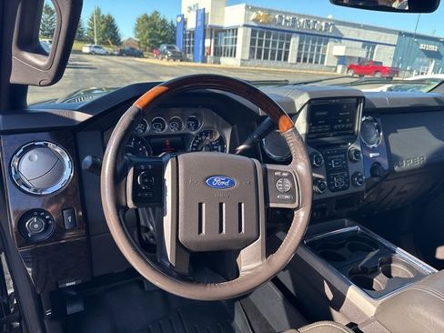 Used 2016 Ford F250 Platinum w/ Platinum Package image 11