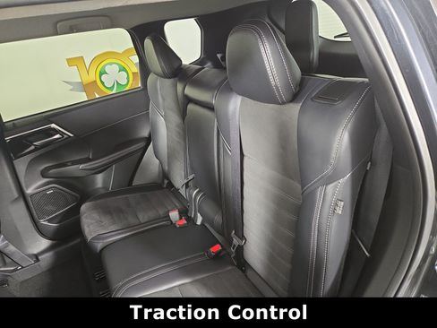Used 2025 Mitsubishi Outlander SE AWD/4WD image 13
