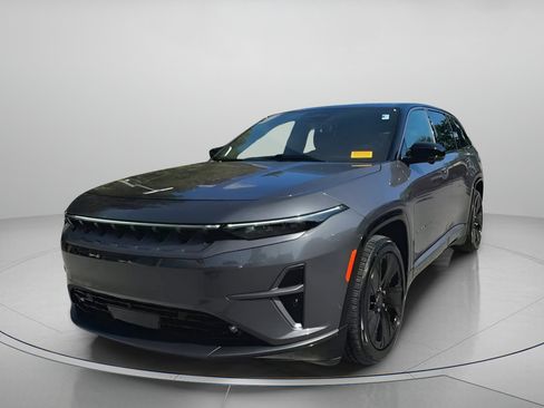 Used 2025 Jeep Wagoneer S Launch Edition image 10