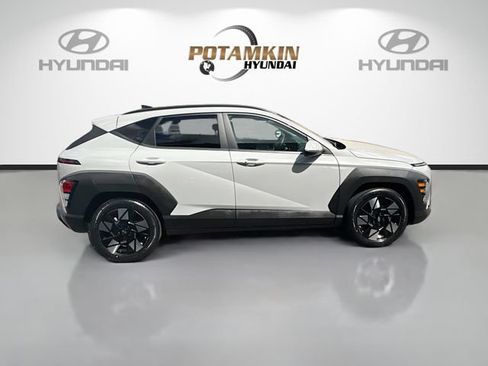 Used 2024 Hyundai Kona SEL FWD image 4