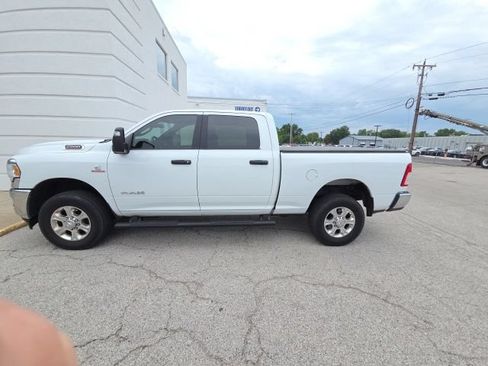 Used 2023 RAM 2500 Big Horn w/ Level 1 Equipment Group AWD/4WD image 10