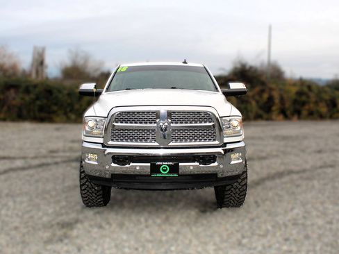 Used 2018 RAM 2500 Laramie image 2